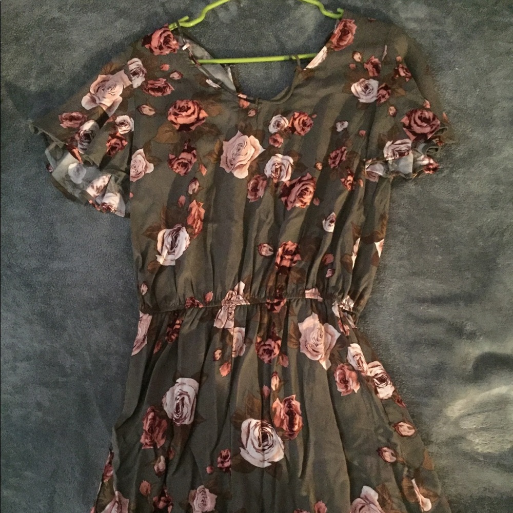 Romper - Picture 2 of 3